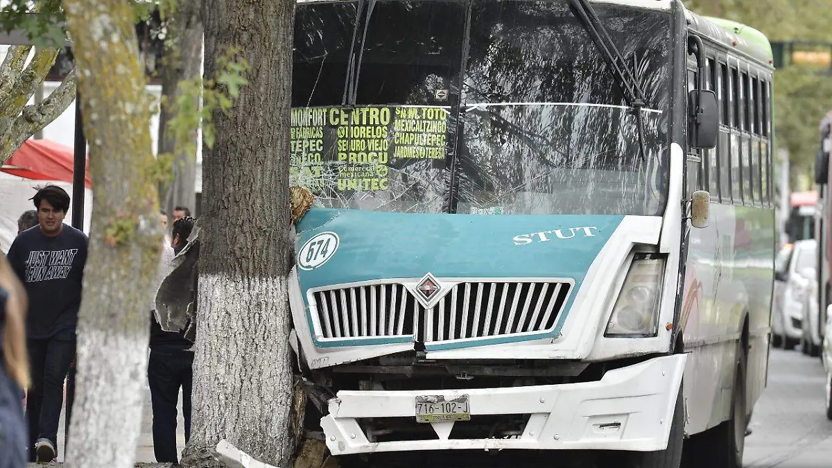 choque toluca transporte público